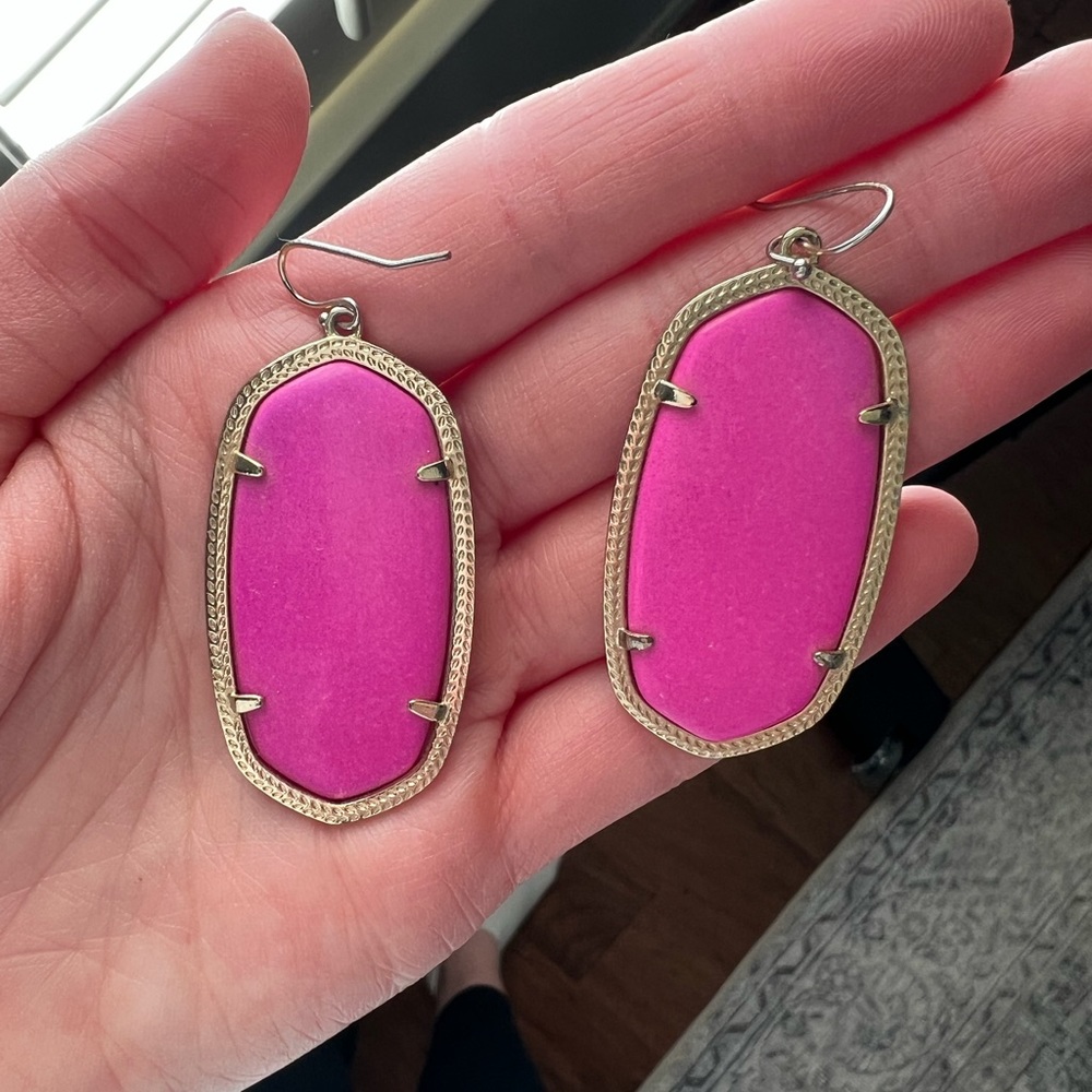 Kendra Scott Hot Pink earrings